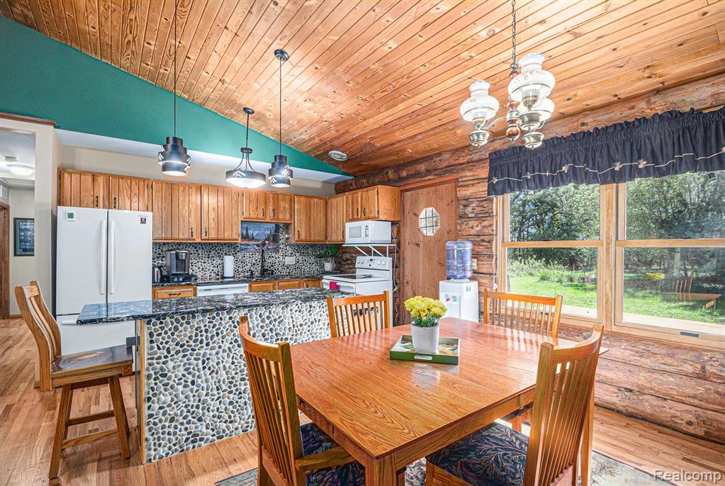 4166 Sweet Road Howell, MI 48843 - Photo 12 of 33