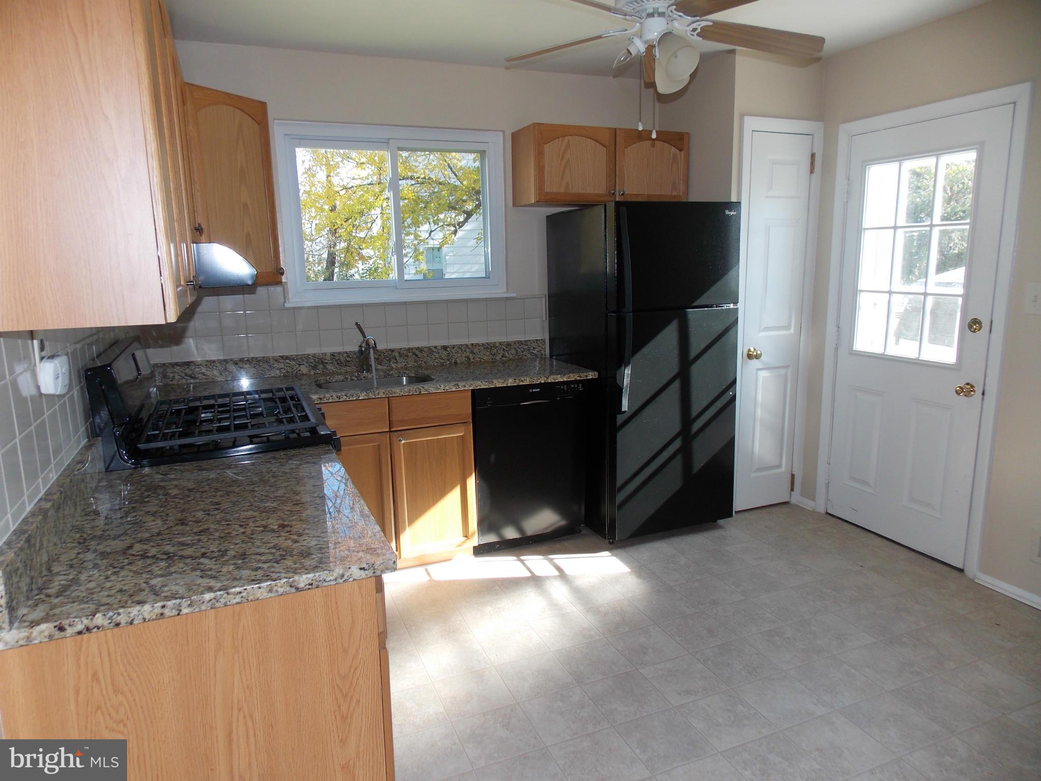 3300 Wild Cherry Road Baltimore, MD 21244 - Photo 6 of 16 Kitchen