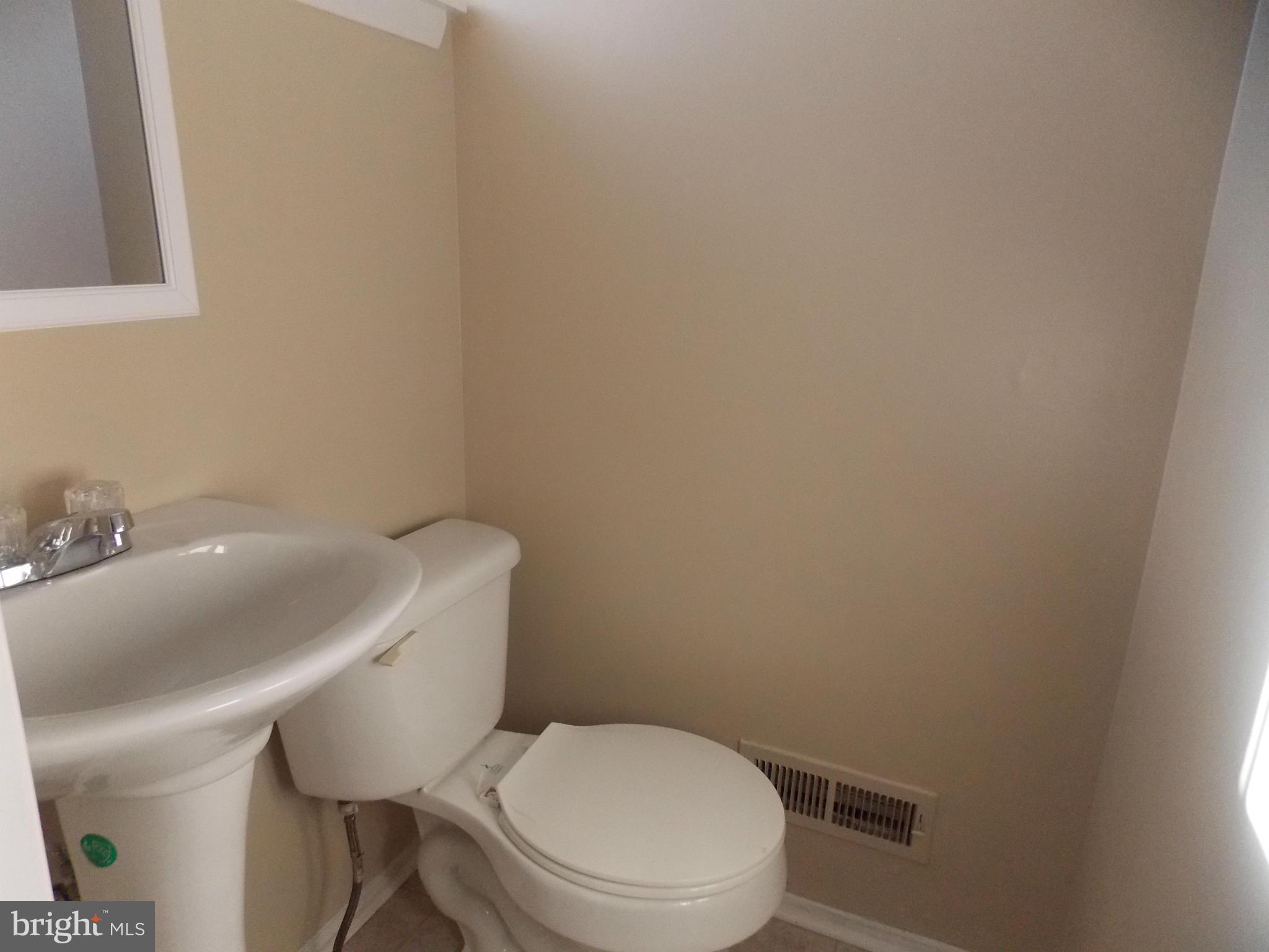 3300 Wild Cherry Road Baltimore, MD 21244 - Photo 9 of 16 Bath