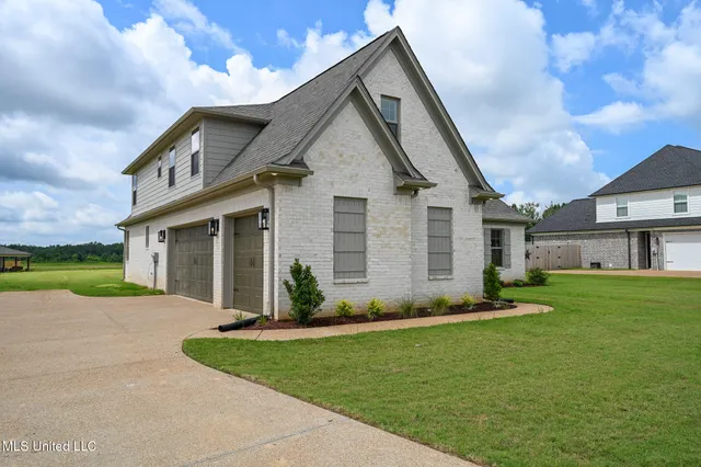 $519,000 | 4209 Brooke Drive, Nesbit, MS 38651