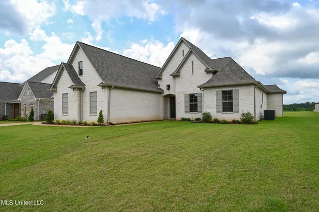 $519,000 | 4209 Brooke Drive, Nesbit, MS 38651