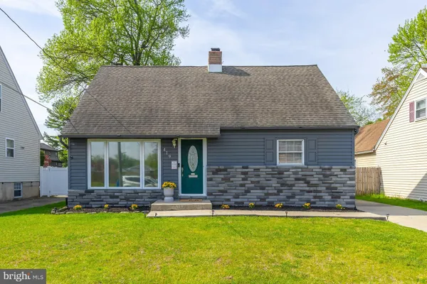 $329,900 | 419 High Street, Woodbury, NJ 08096