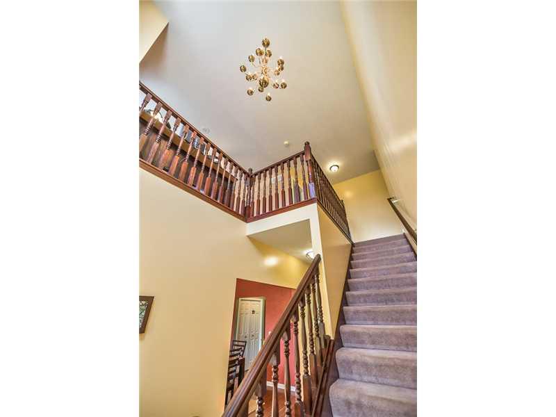 2076 Powell Road Cranberry Township, PA 16066 - Photo 10 of 22 Entry/Foyer.