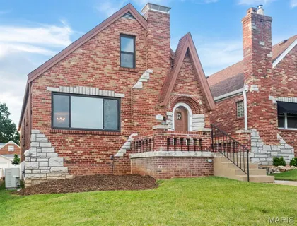 $349,900 | 5665 Oleatha Avenue, St. Louis, MO 63139