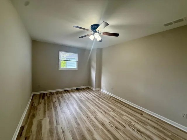 $2,400 | 15136 South James Street, Plainfield, IL 60544