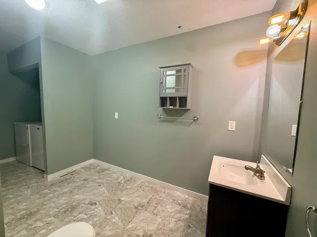 $2,400 | 15136 South James Street, Plainfield, IL 60544