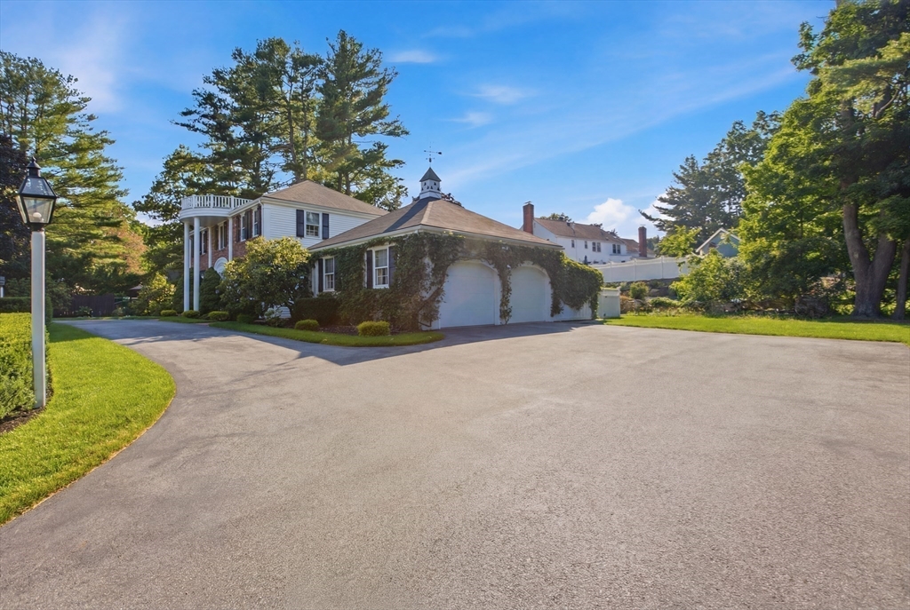 2 Russell Road Lynnfield, MA 01940 - Photo 4 of 42