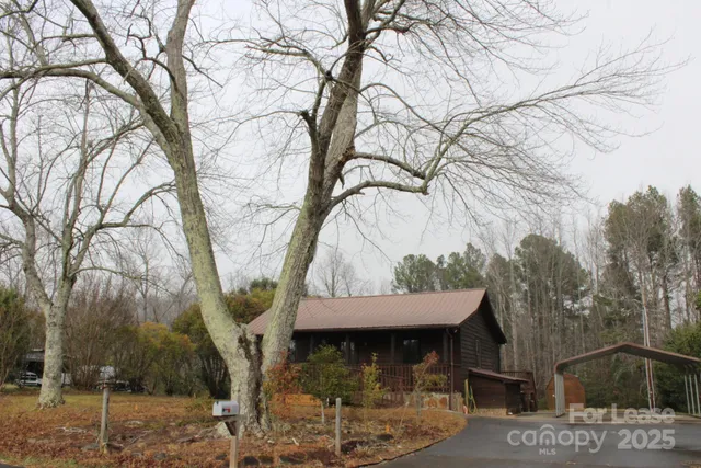 $1,500 | 105 Park Street, Columbus, NC 28722