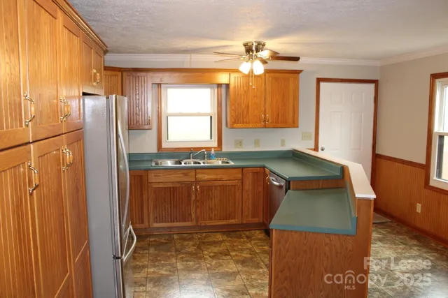 $1,500 | 105 Park Street, Columbus, NC 28722