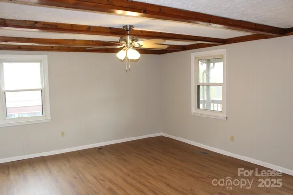 $1,475 | 105 Park Street, Columbus, NC 28722