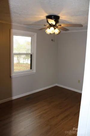 $1,475 | 105 Park Street, Columbus, NC 28722