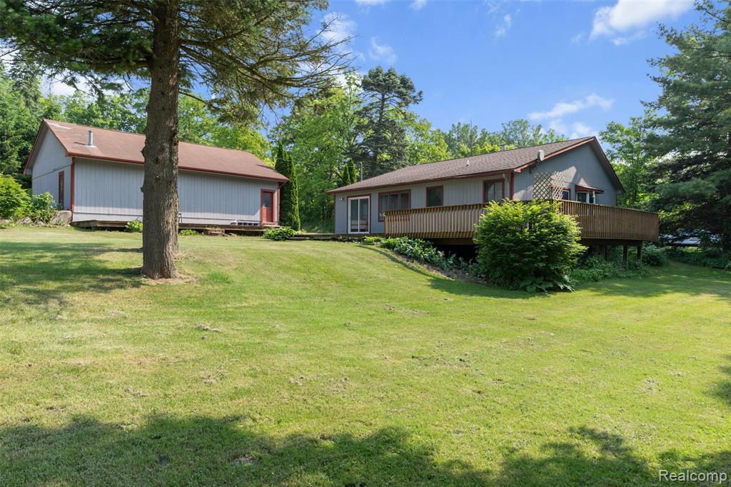 2431 Porter Road White Lake, MI 48383 - Photo 29 of 58