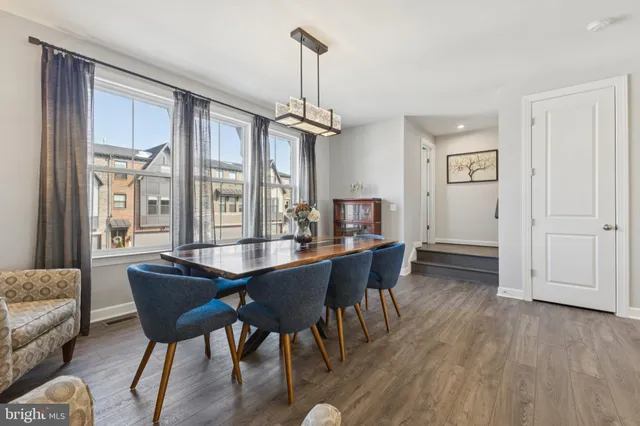 $914,900 | 8102 Zoe Place, Alexandria, VA 22306