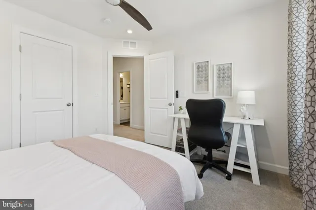 $914,900 | 8102 Zoe Place, Alexandria, VA 22306