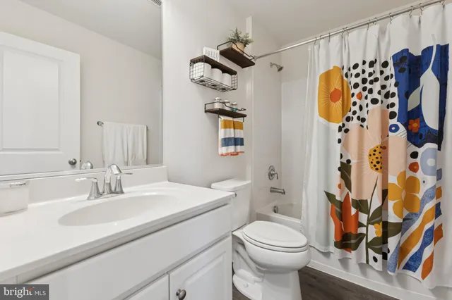 $914,900 | 8102 Zoe Place, Alexandria, VA 22306