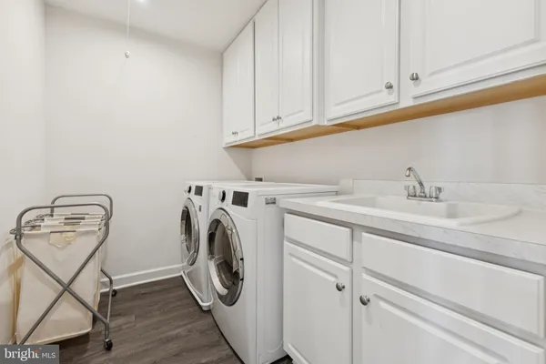 $875,000 | 8102 Zoe Place, Alexandria, VA 22306