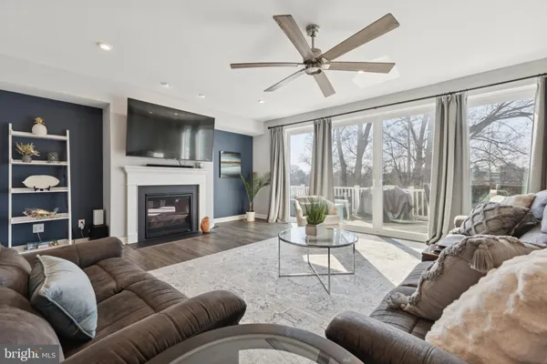 $875,000 | 8102 Zoe Place, Alexandria, VA 22306