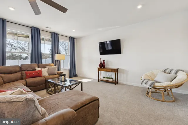 $914,900 | 8102 Zoe Place, Alexandria, VA 22306