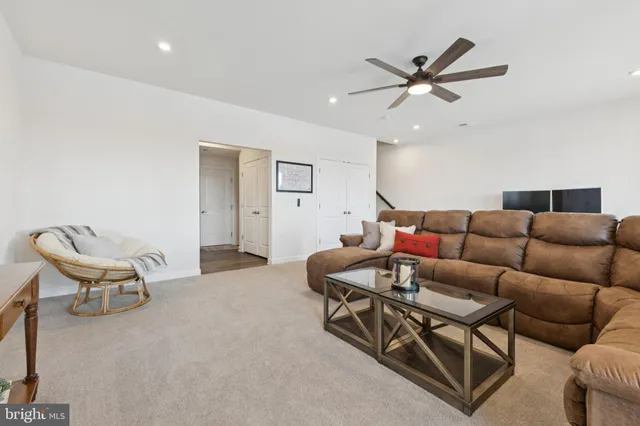 $914,900 | 8102 Zoe Place, Alexandria, VA 22306