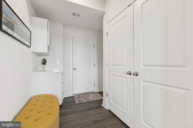 $914,900 | 8102 Zoe Place, Alexandria, VA 22306