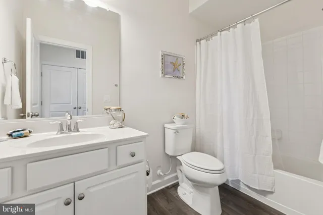 $914,900 | 8102 Zoe Place, Alexandria, VA 22306