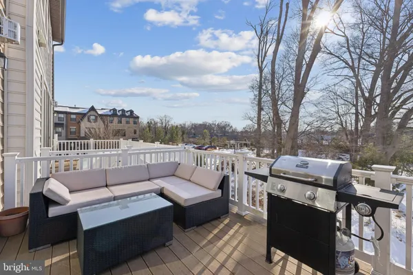 $875,000 | 8102 Zoe Place, Alexandria, VA 22306