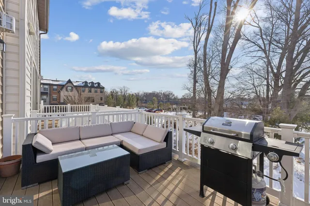 $914,900 | 8102 Zoe Place, Alexandria, VA 22306