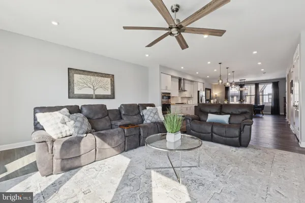 $875,000 | 8102 Zoe Place, Alexandria, VA 22306