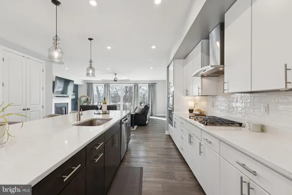 $875,000 | 8102 Zoe Place, Alexandria, VA 22306