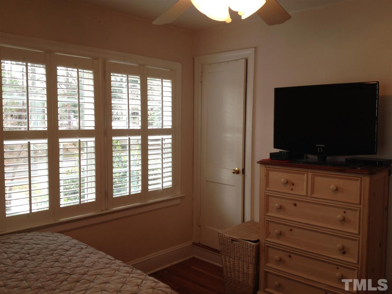 906 1/2 Canterbury Road Raleigh, NC 27607 - Photo 4 of 8