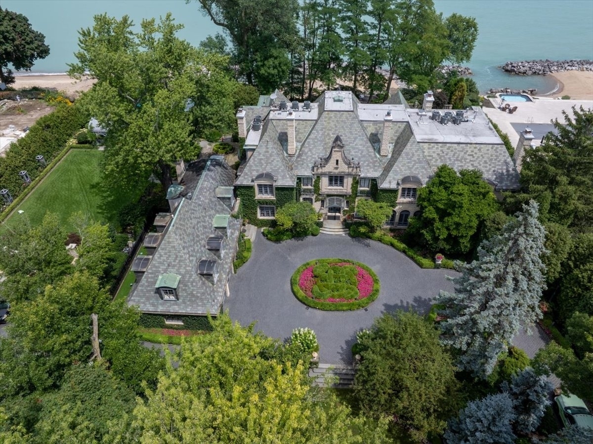 419 Sheridan Road Winnetka, IL 60093 - Photo 1 of 1 an aerial view of a house with a swimming pool