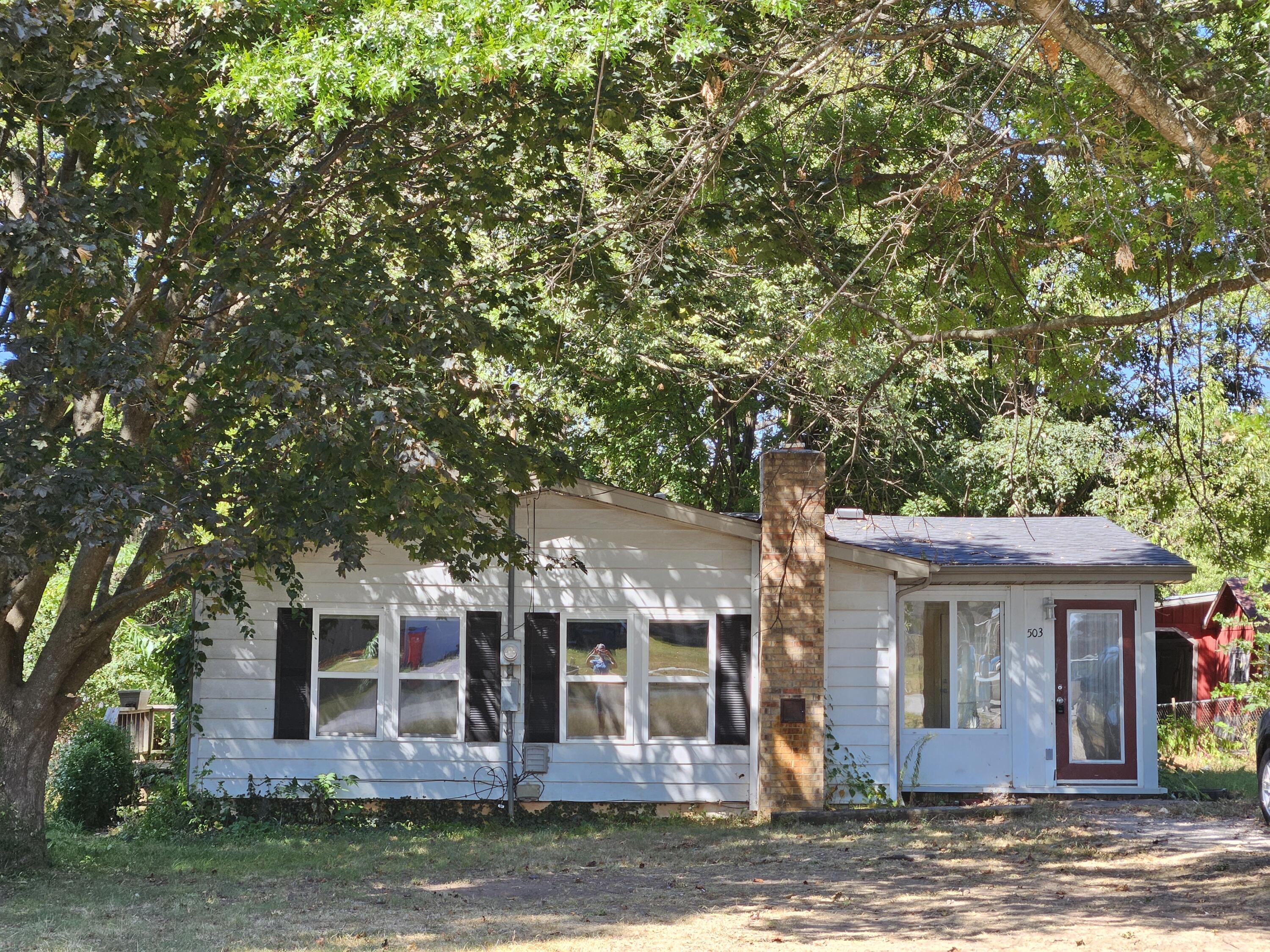 503 South Miller Road Springfield, MO 65802 - Photo 2 of 32 1 (5)