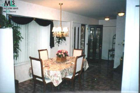 47161 Barbara Road Macomb, MI 48044 - Photo 4 of 8 643038-3.JPG