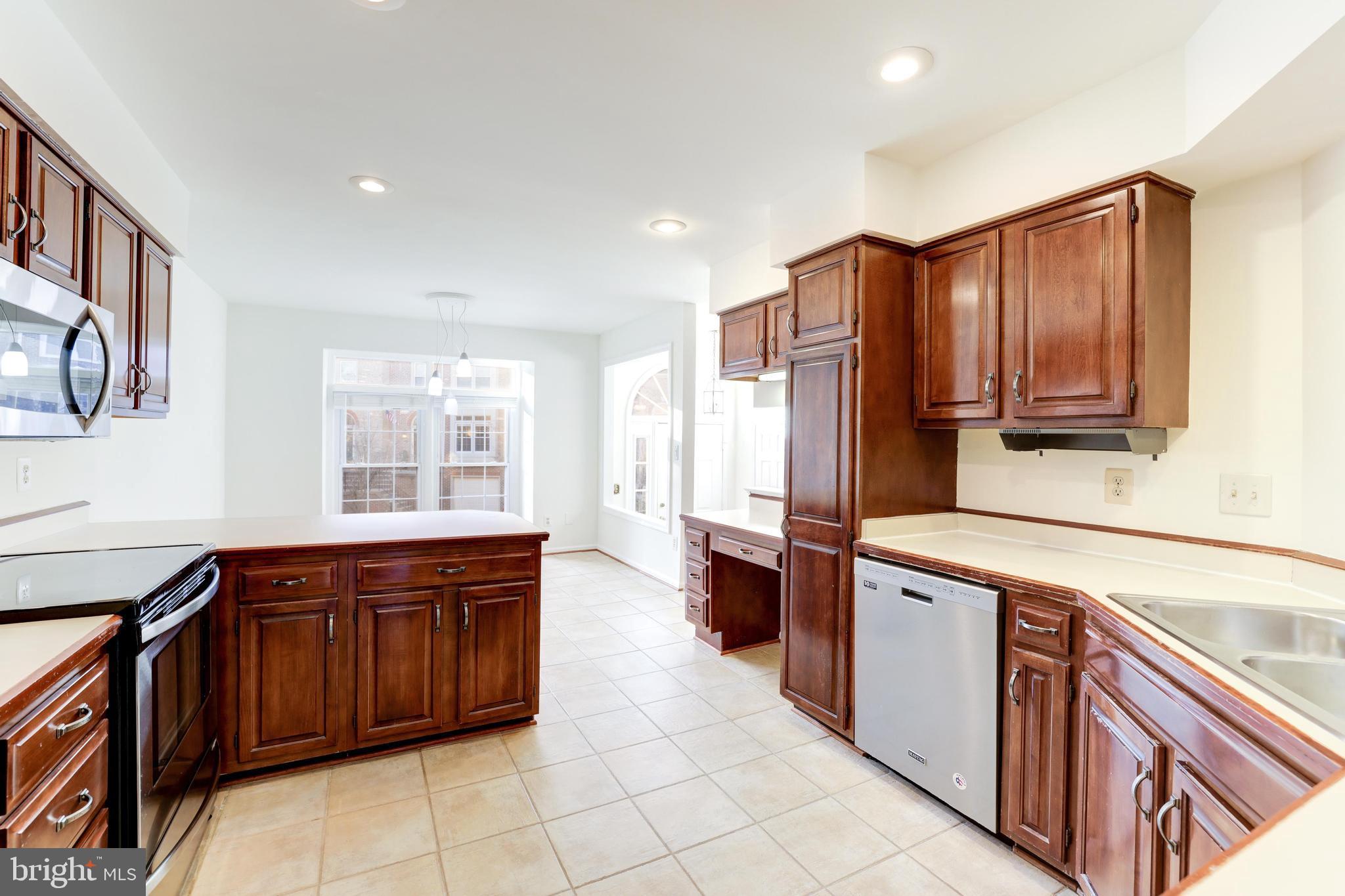 3786 Inverness Road Fairfax, VA 22033 - Photo 12 of 42 Gallery Image 12