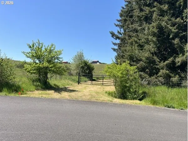 $649,000 | 32784 Southwest Laurelview Road, Hillsboro, OR 97123