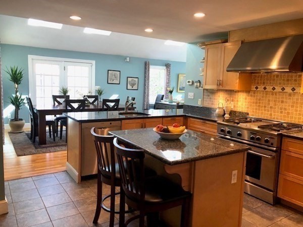 26 Dean Road Wayland, MA 01778 - Photo 4 of 26