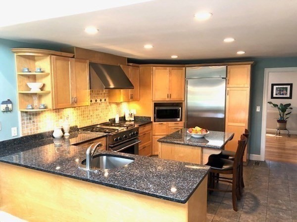 26 Dean Road Wayland, MA 01778 - Photo 5 of 26