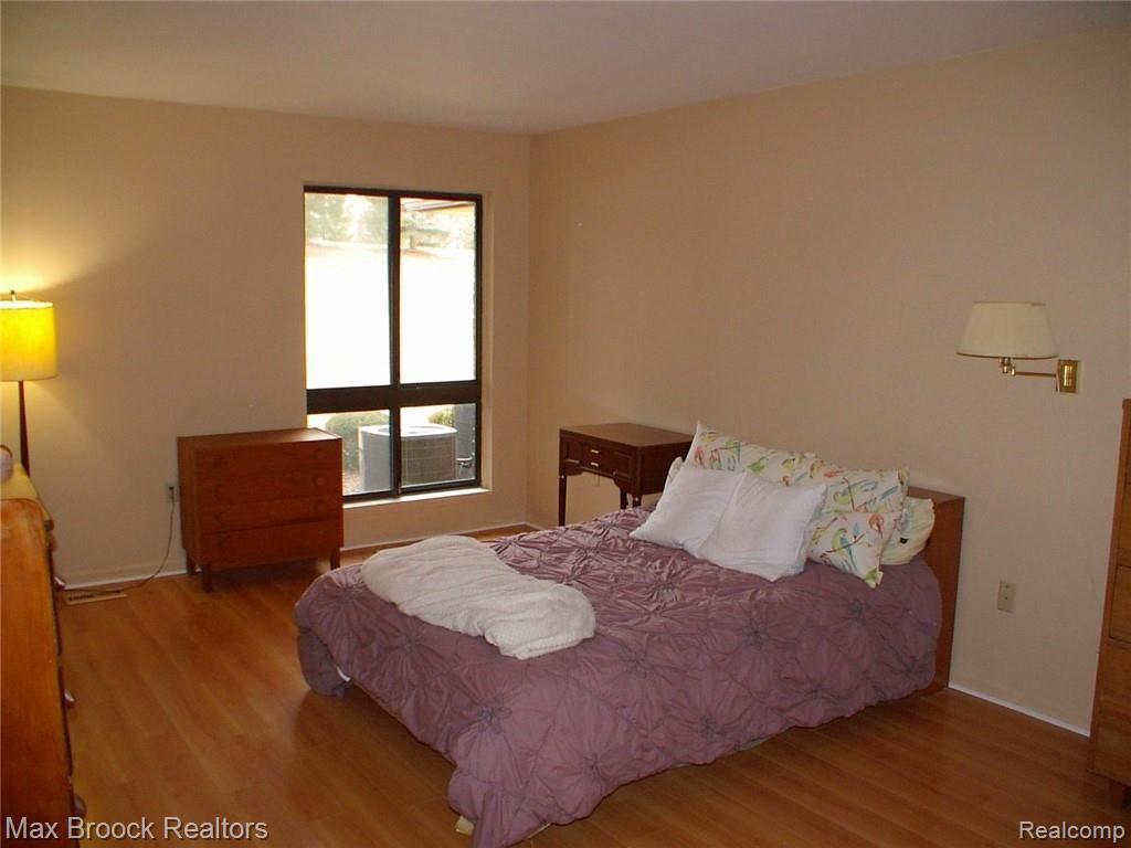 973 Wexford Way, Unit 40 Rochester Hills, MI 48307 - Photo 6 of 9