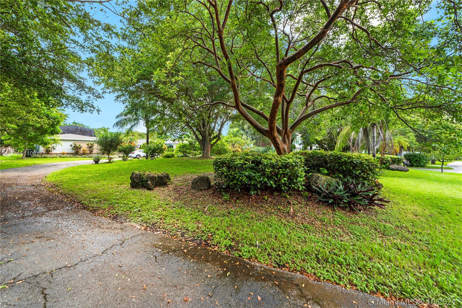 6290 Moss Ranch Road Pinecrest, FL 33156 - Photo 24 of 28 Gallery Image 24
