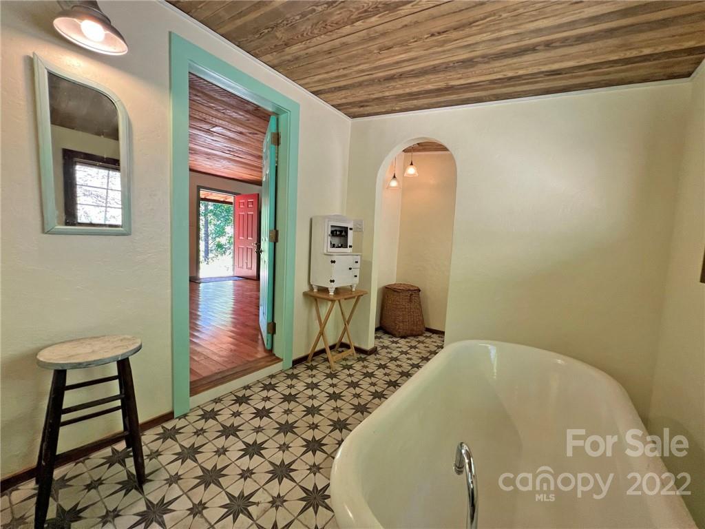 586 Rabbit Den Road Hot Springs, NC 28743 - Photo 17 of 46 Gallery Image 17