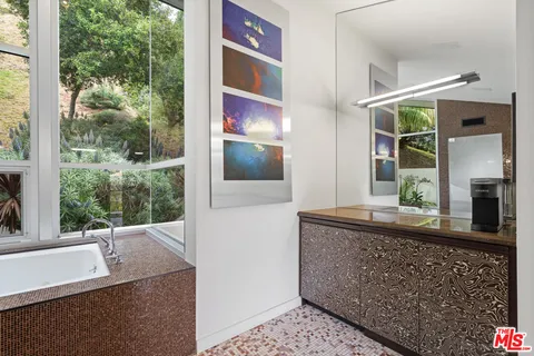 $5,950,000 | 2207 Bowmont Drive, Beverly Hills, CA 90210