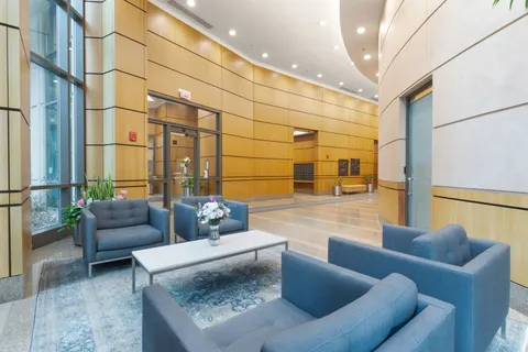 $235,000 | 400 North LaSalle Drive, Unit 1403, Chicago, IL 60654