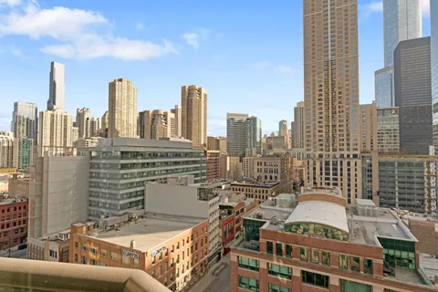 $235,000 | 400 North LaSalle Drive, Unit 1403, Chicago, IL 60654