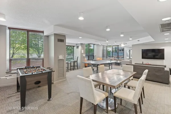 $225,000 | 400 North LaSalle Drive, Unit 1403, Chicago, IL 60654