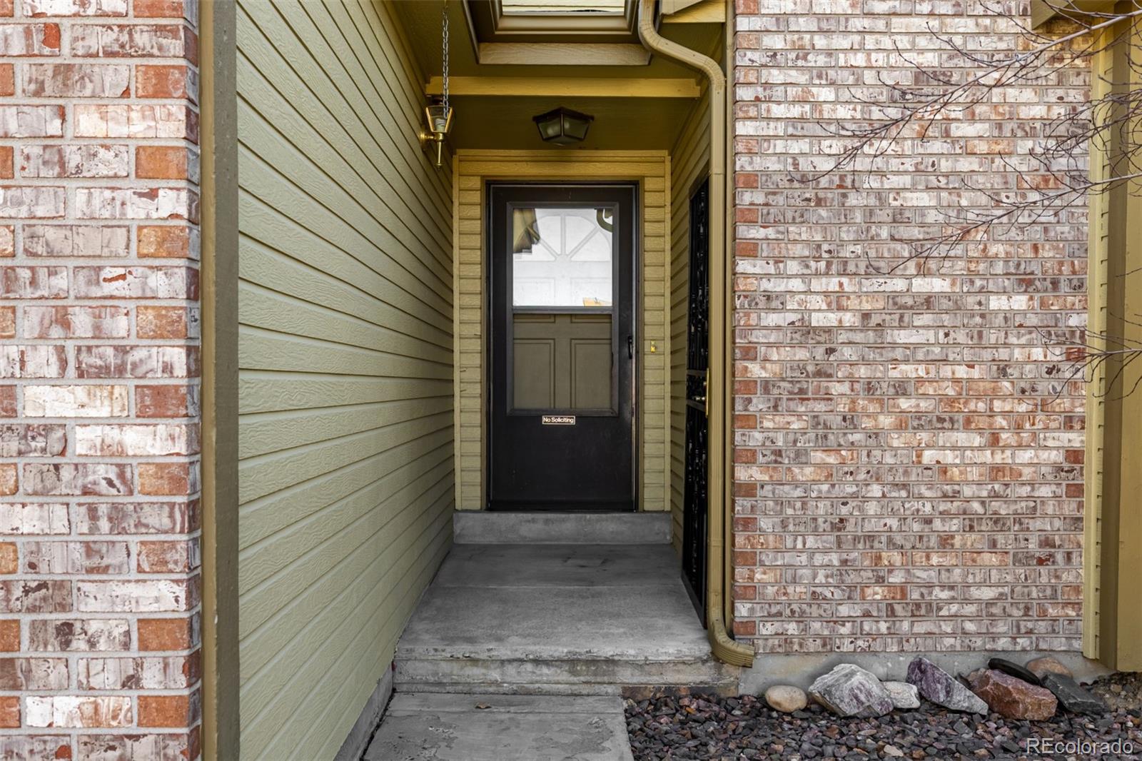 7624 Gray Way Arvada, CO 80003 - Photo 4 of 39