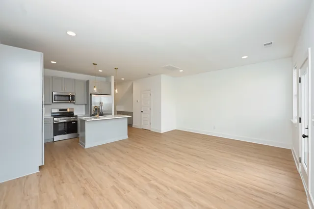 $1,950 | 125 High Pk Circle, Lebanon, TN 37087