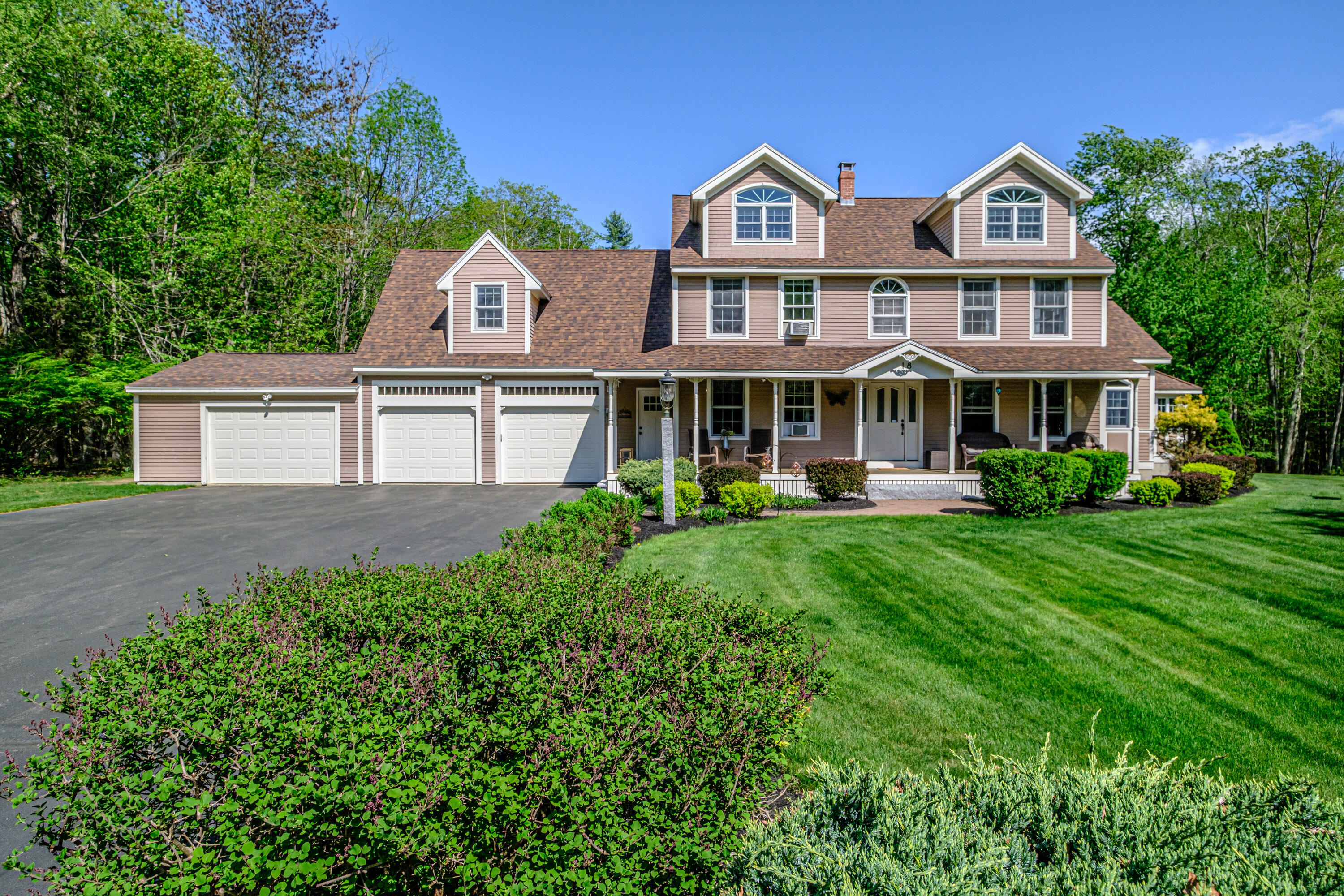 18 Herrick Road Gorham, ME 04038 - Photo 4 of 158 20260520gp-62003