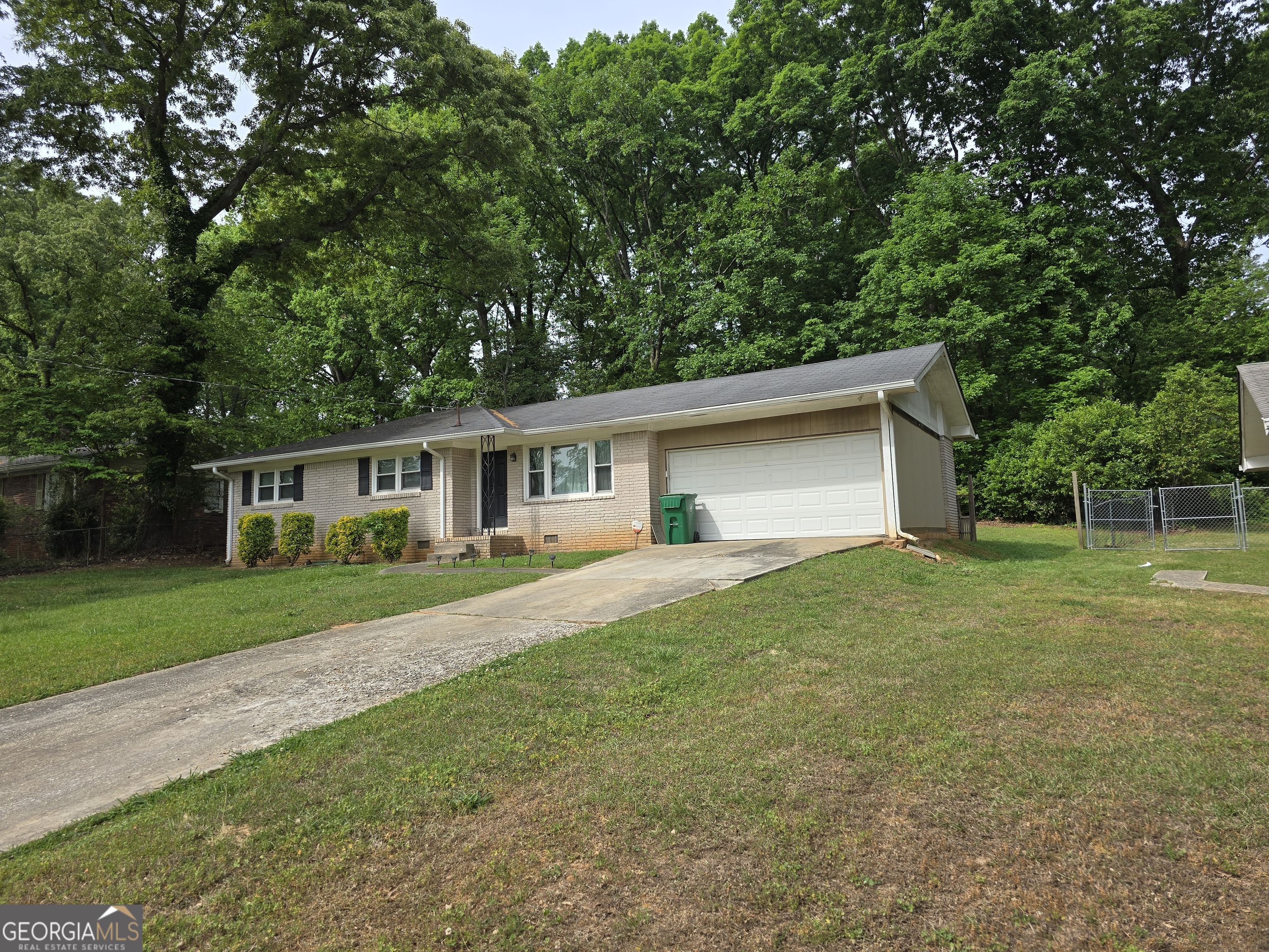 2717 Hutch Drive Decatur, GA 30034 - Photo 2 of 17