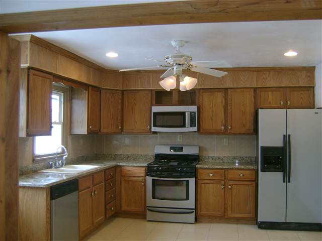 2233 North Aspen Road Peoria, IL 61604 - Photo 3 of 6 Gallery Image 3