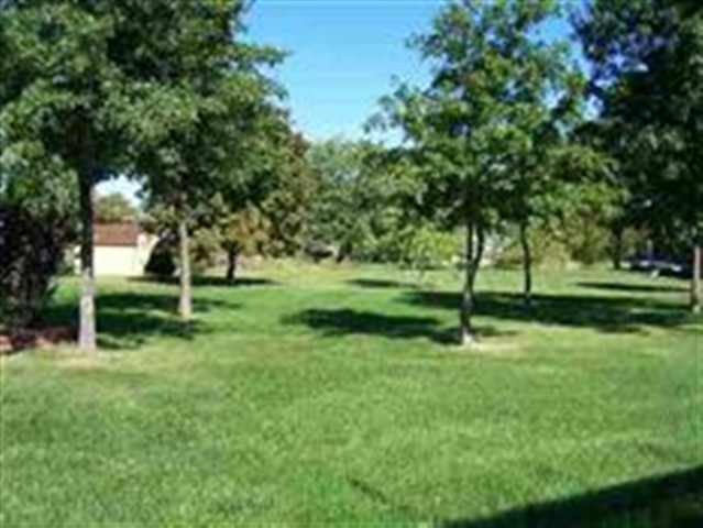 2233 North Aspen Road Peoria, IL 61604 - Photo 6 of 6 Gallery Image 6